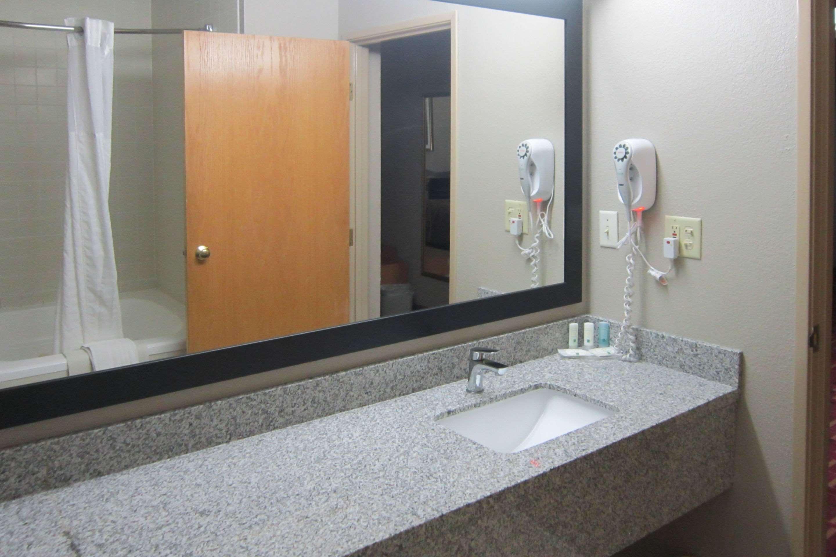 Quality Inn Nashville - Bloomington Eksteriør billede
