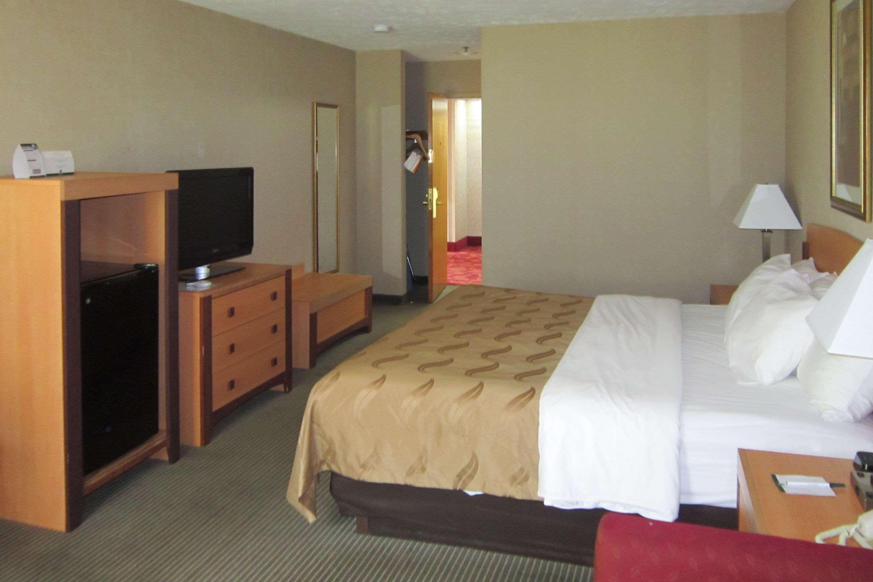 Quality Inn Nashville - Bloomington Eksteriør billede
